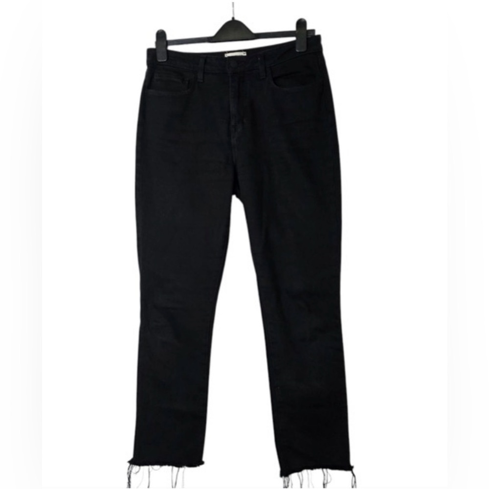 L'Agence Luna Straight
High Rise Raw Hem black size 25